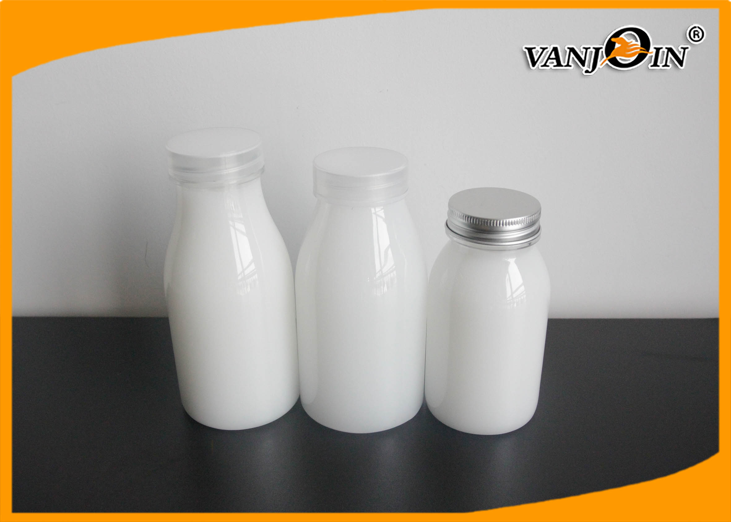 Custom Empty 330ml Plastic Juice Bottles with Caps , Recycle Plastic Drinking Bottles