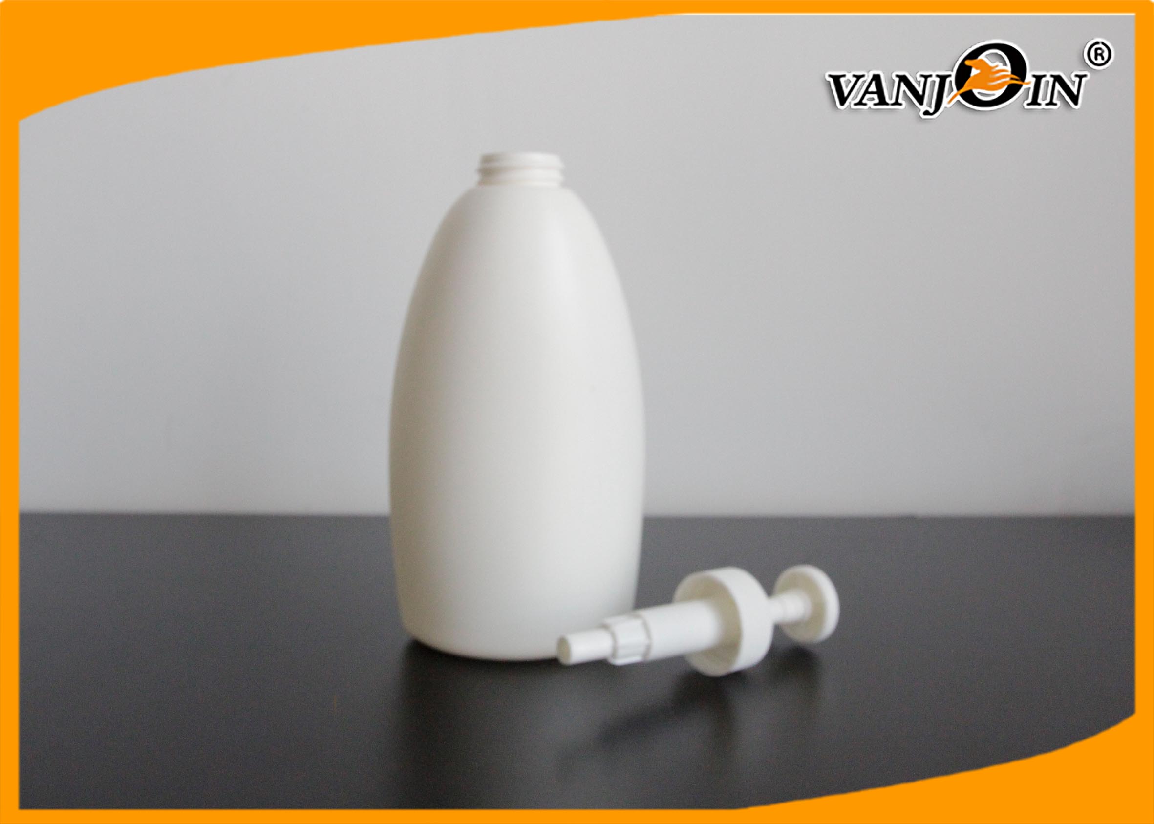 Custom Empty 400ml White Plastic Cosmetic Bottles with Foam Pump , Plastic Squeeze Bottles