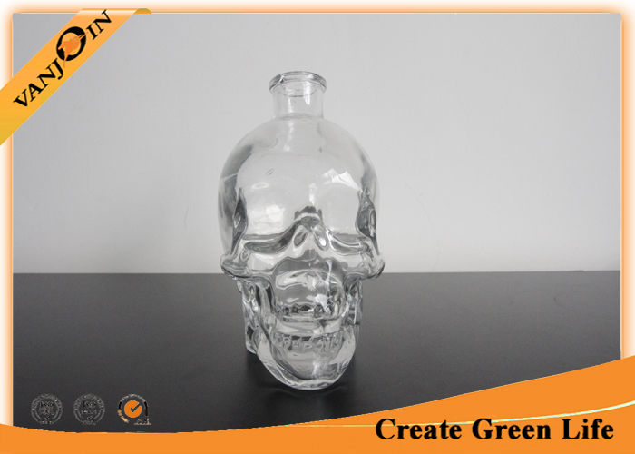 395ml Engraved Skull Shape Head Vodka Wine Glass Bottles For Halloween , Specialty Bottle