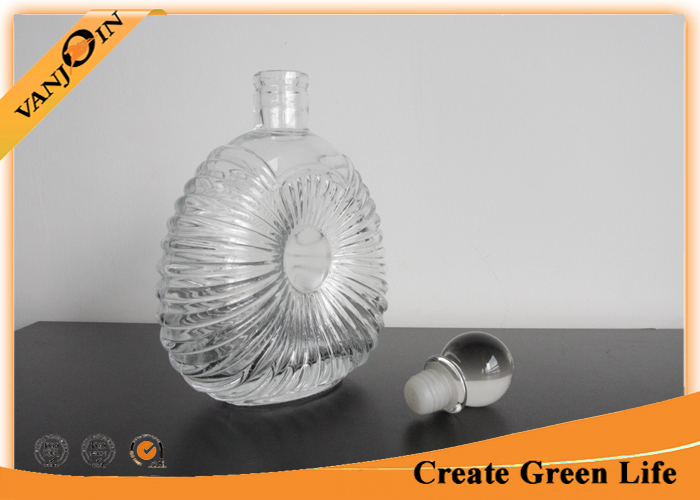 Custom Design Crystal Glass Wine Bottles With Glass Lids 700ml Empty Wine Bottle
