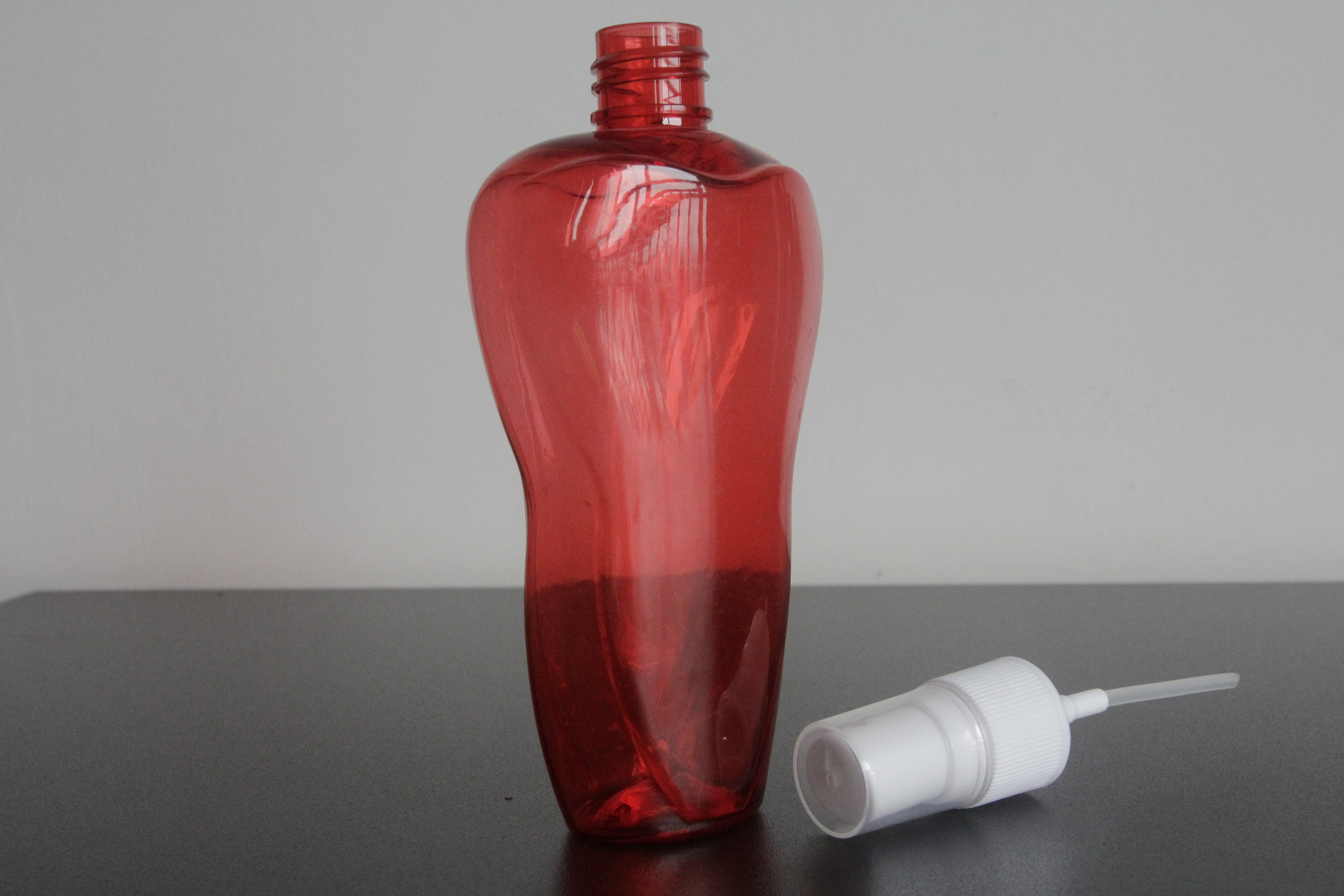 100ML Amber Special Design PET Plastic Mist Sprayer Bottles Cosmetic Packaging