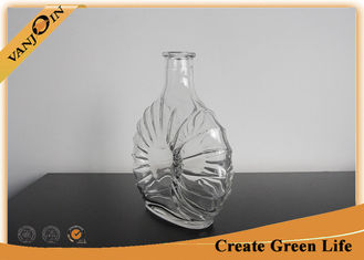 China Antique Beverage Use 730ml Clear Glass Wine Bottles With Wooden Lids Eco-friendly supplier